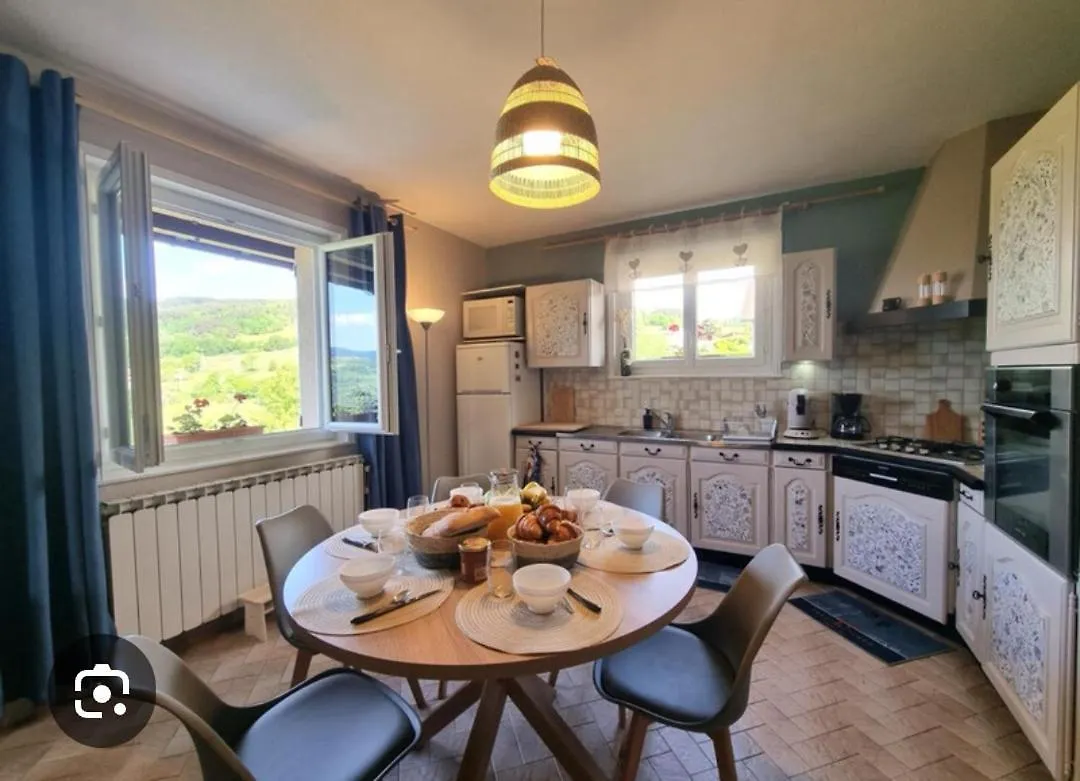 Holiday home Le Temps Des Cerises Villa Saint-Georges-en-Couzan