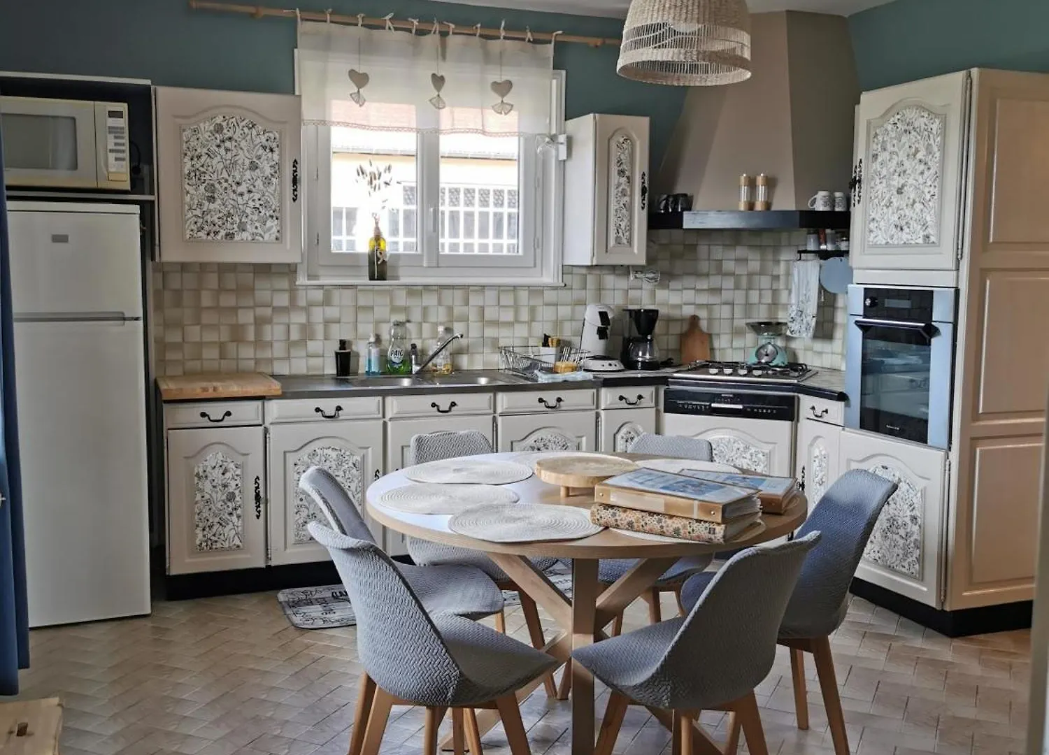 Holiday home Le Temps Des Cerises Villa Saint-Georges-en-Couzan