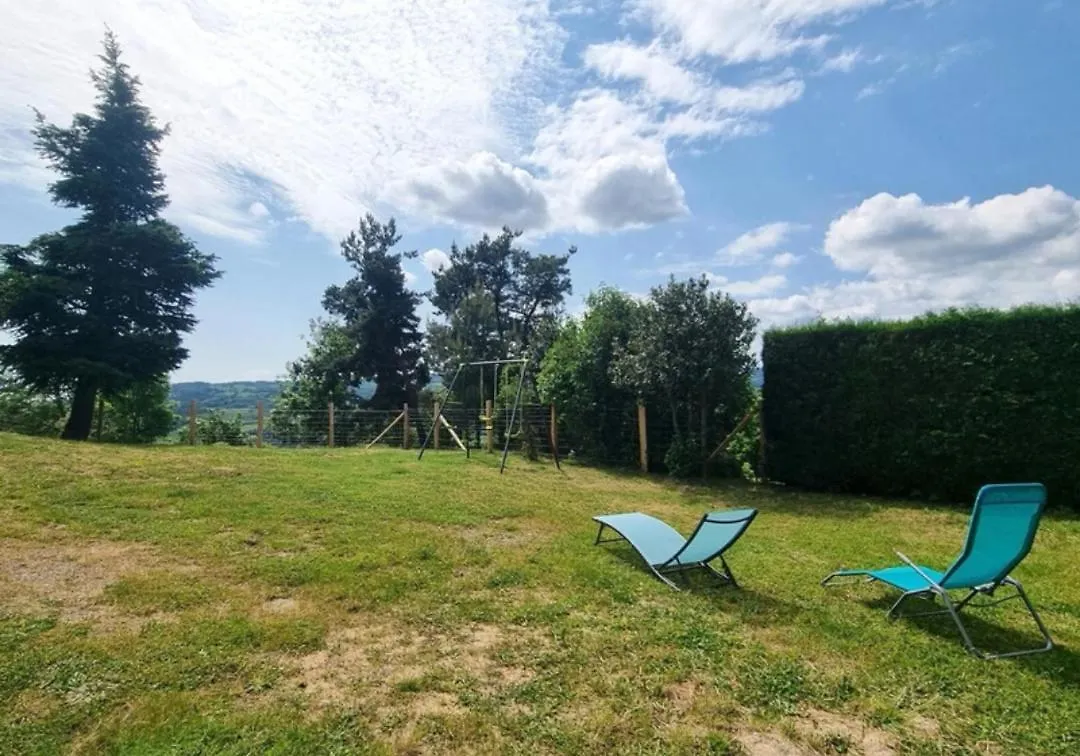 Holiday home Le Temps Des Cerises Villa Saint-Georges-en-Couzan